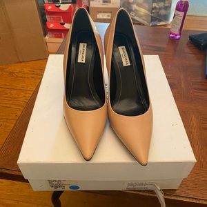 Balenciaga nude pumps
